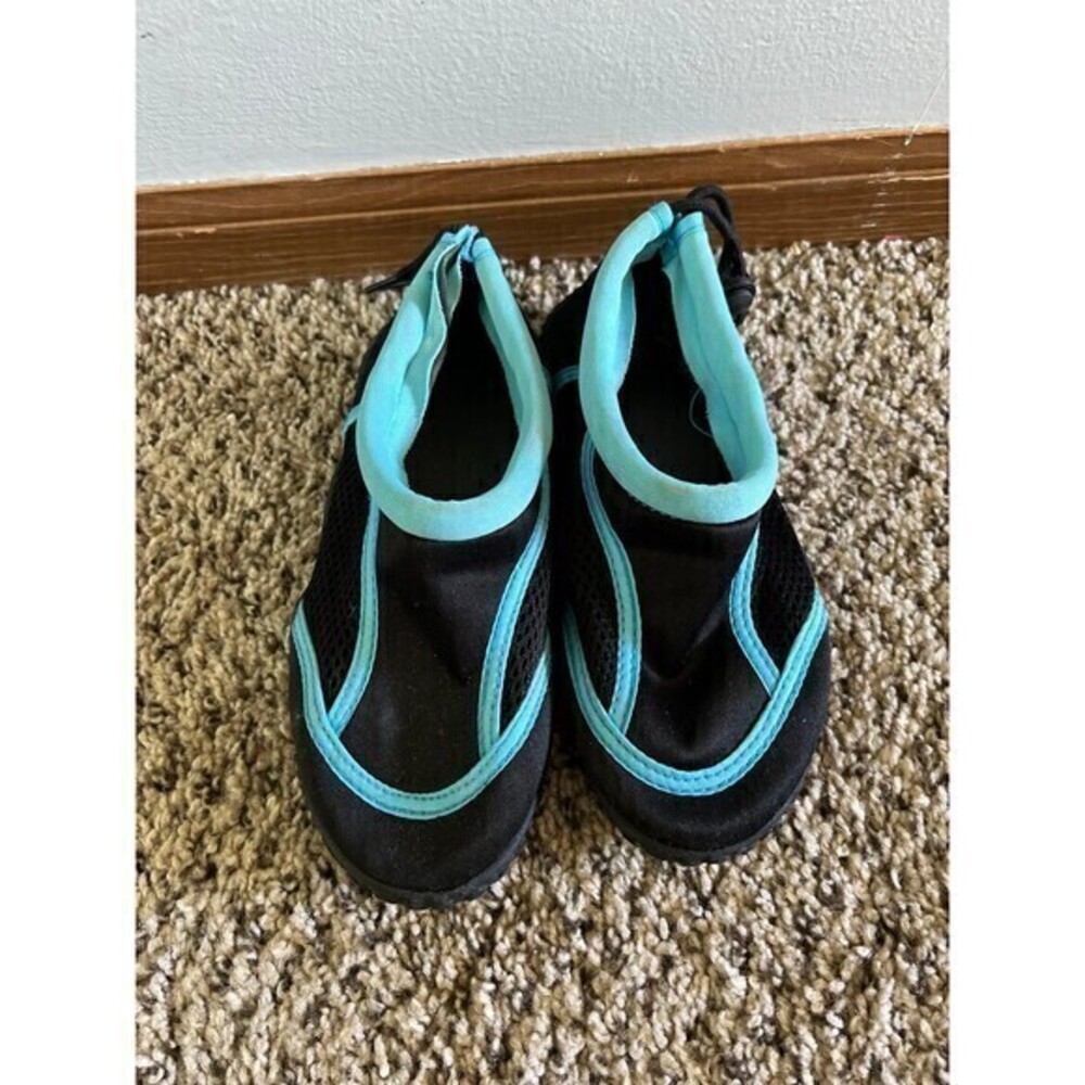 Water‎ shoes with ties size 13